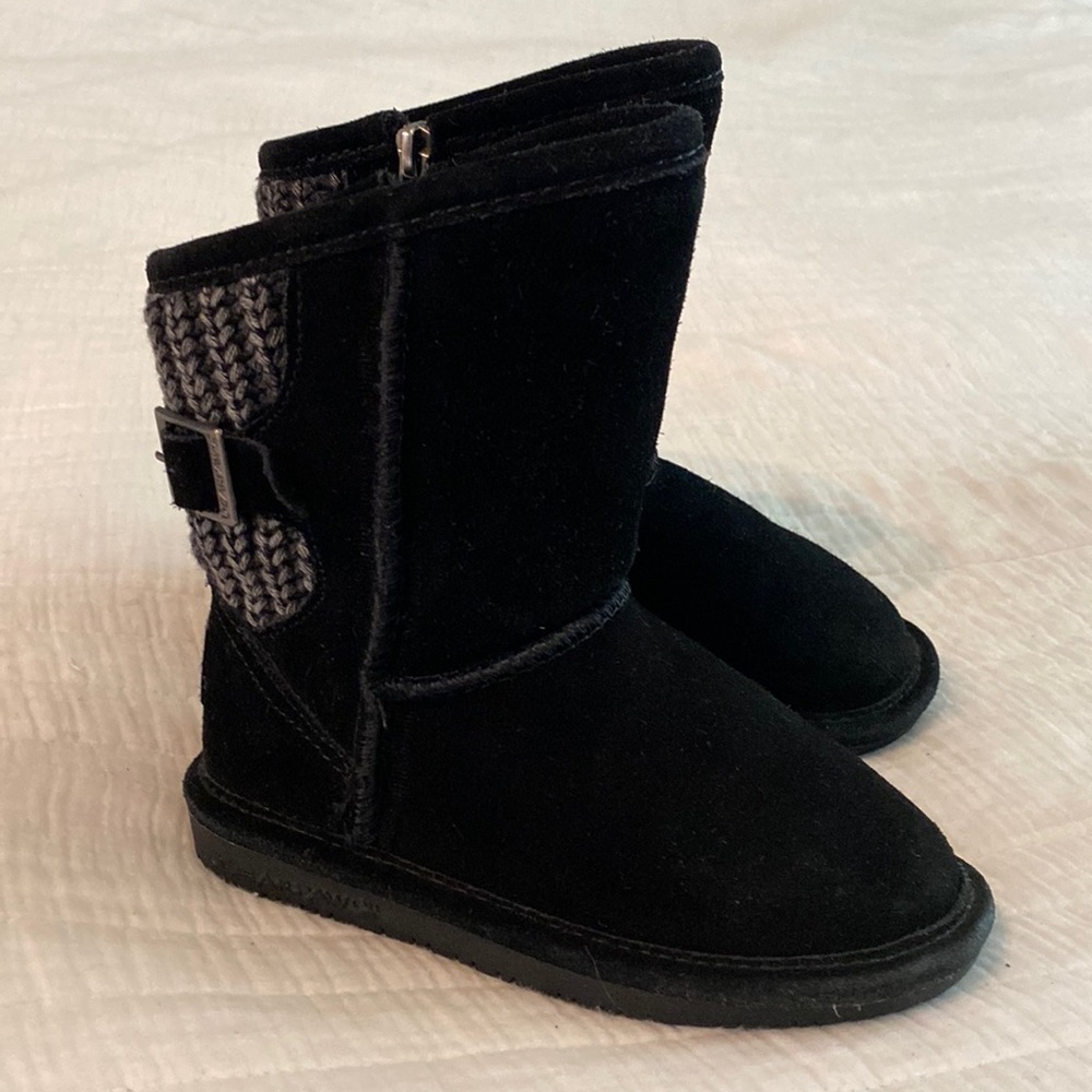 Girls Size 10 Bearpaw winter boots.